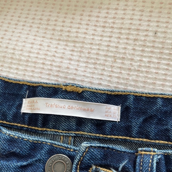 Zara ripped high waisted jean shorts - Picture 3 of 3